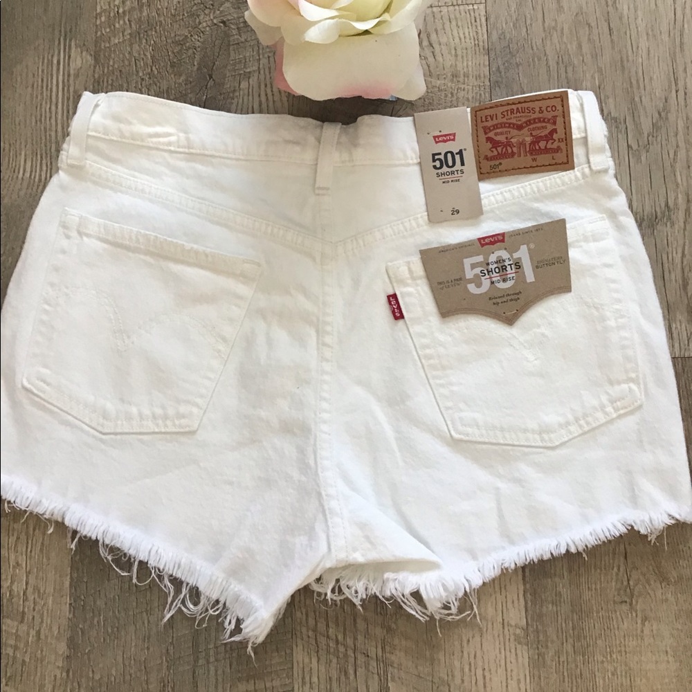 LEVI’S 501 MID~RISE SHORTS  WHITE💕 - Picture 2 of 8